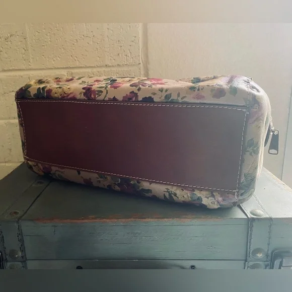 PATRICIA NASH ANTIQUR ROSE SATCHEL EUC - Picture 7 of 9